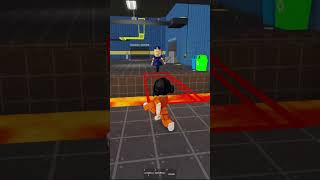 Zoey vs Girl Cop 2 playera Scape run #roblox #shorts