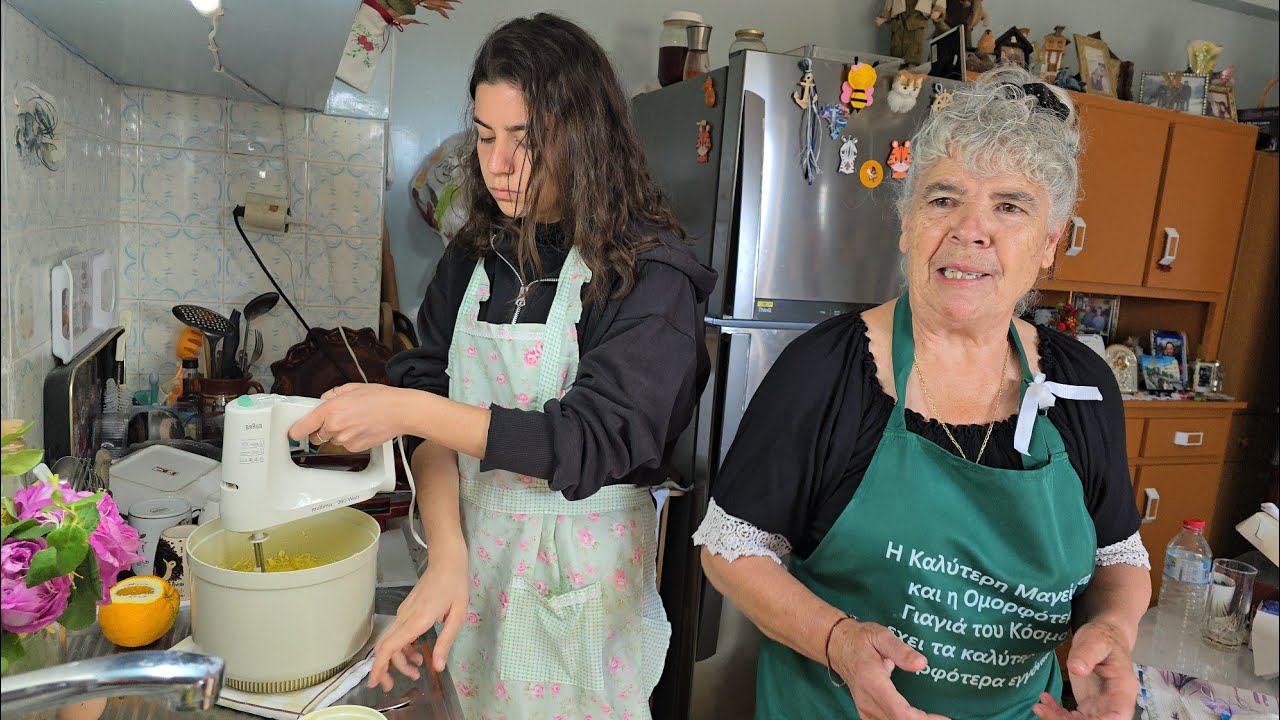Στο Πεύκο στο σπίτι της γιαγιάς για καλιτσουνια!Ο παππούς ετοίμαζε ξύγαλο!