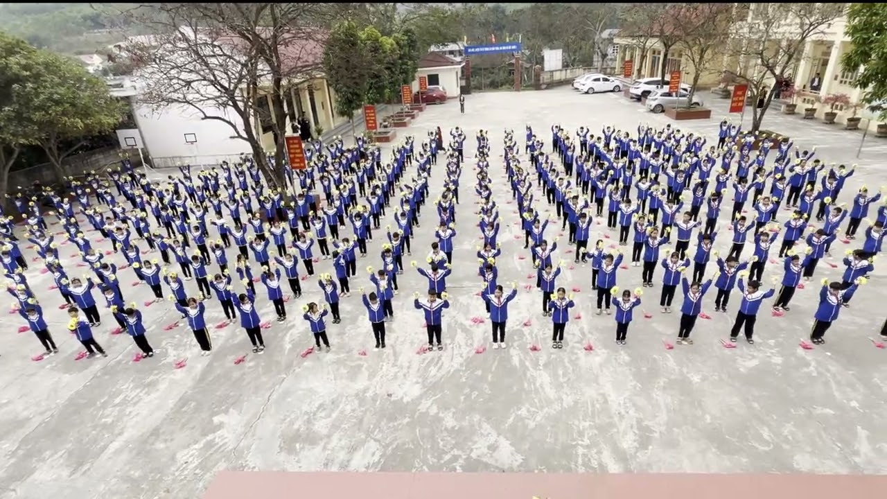 Múa hát tập thể: Niềm vui hôm nay - Rừng Tuyên Quang in bóng Tân Trào