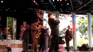 I Wan'na Be Like You - Big Bad Voodoo Daddy at Epcot 2009