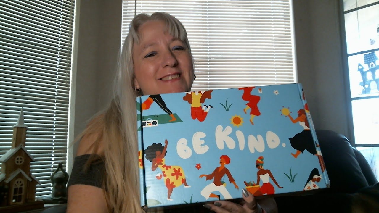 Be Kind by Ellen - Summer - Unboxing 2021