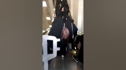 -مشهد يسر الناظرين…تزاحم الأخوات في الدورة المكثفة لحفظ القرآن الكريم بالحرم المكي الشريف.اللهم بارك