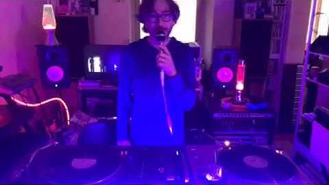 Move D - Pan De Mix - Week 5 - Low-res Jam 🚶🏻‍