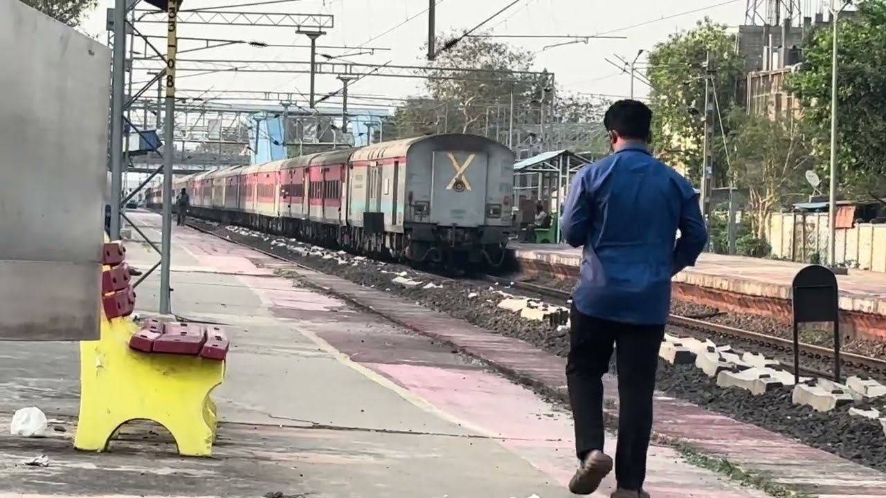 9 Trains in 12 Minutes!! ExploringmycountryIndia/Train Videos/Indian Railways/Vanivihar PH #train 