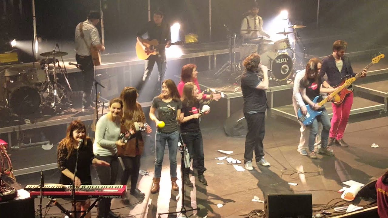 Les Cowboys Fringants Tant Qu'on Aura De L'amour Les Cowboys Fringants - Tant qu'on aura de l'amour (live) - YouTube