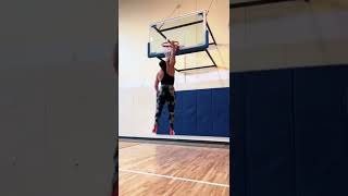 dude was floating 🥶 #shorts #basketball #nba #dunk #trending screenshot 5