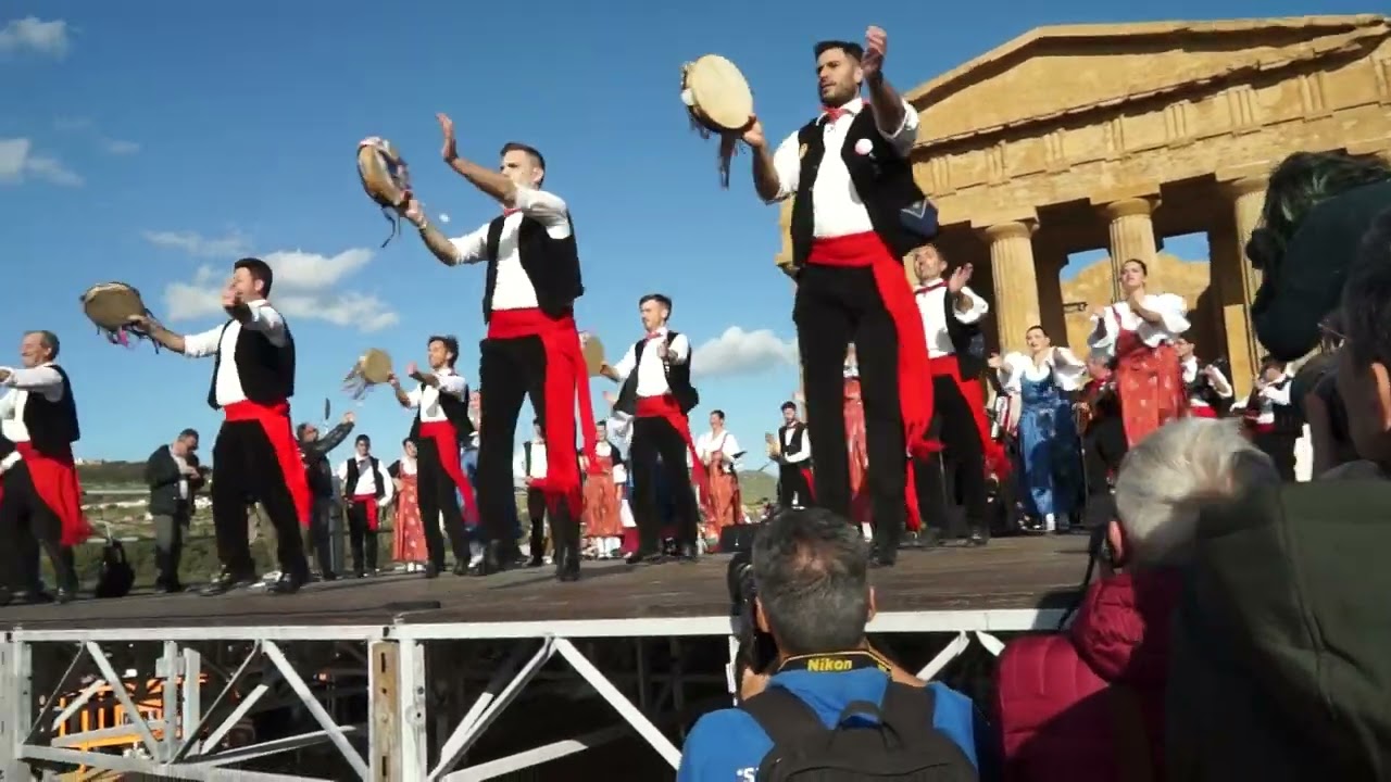 Gruppo Folkloristico Città di Agrigento 04 22 min