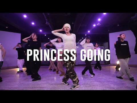 <strong>Amaarae</strong> - Princess Going Choreography YELLZ