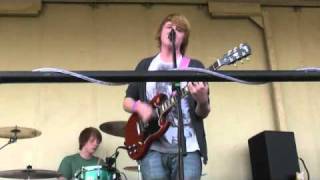 What Would Chuck Do? - I Bet You Look Good On The Dancefloor