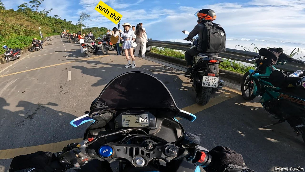 SĂN MÂY BA VÌ - BIỂN MÂY CỰC CHILL TẠI BA VÌ - MOTOVLOG - LÊ ANH QUYỀN