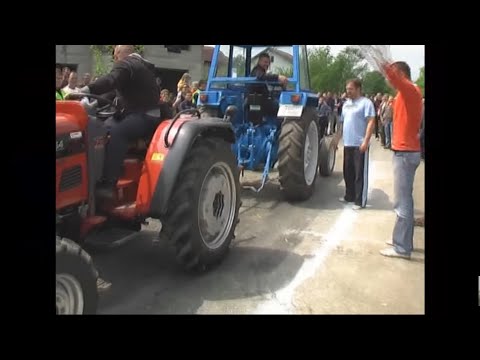 Video: Koliko konjskih moči ima traktor Ford 5000?