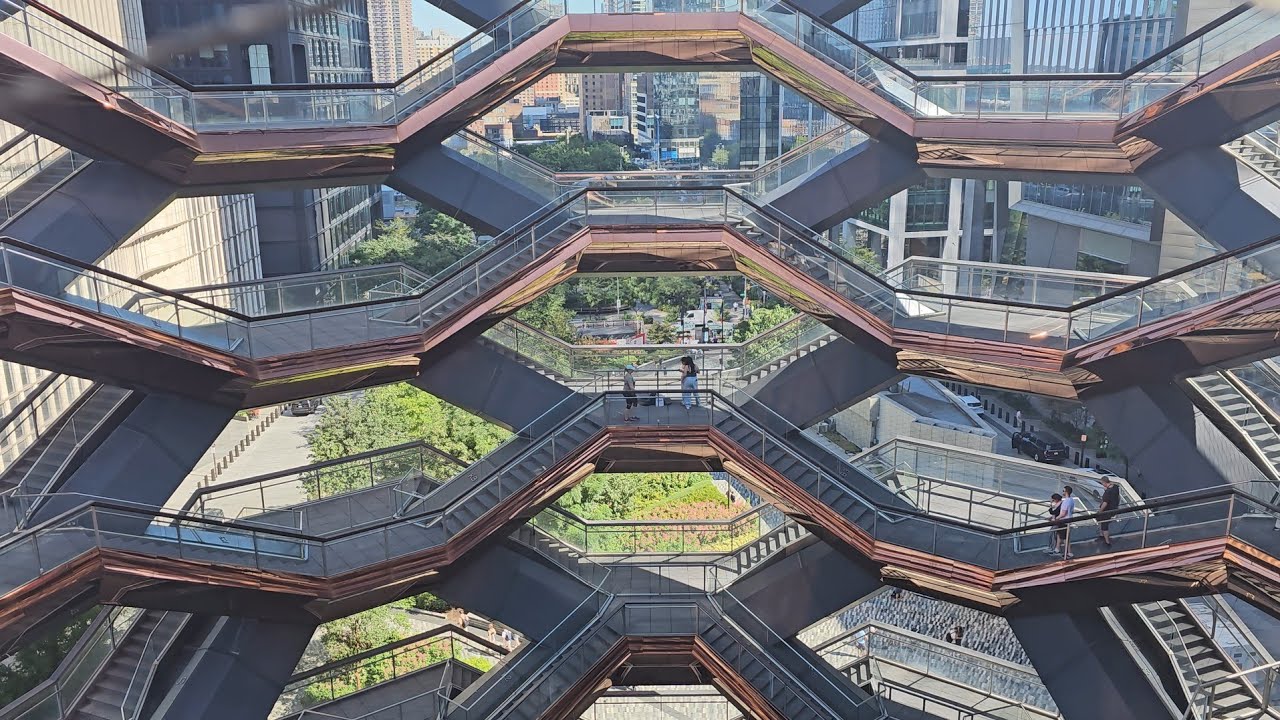 Бесконечная лестница😄 Суда @ Роуз Лин