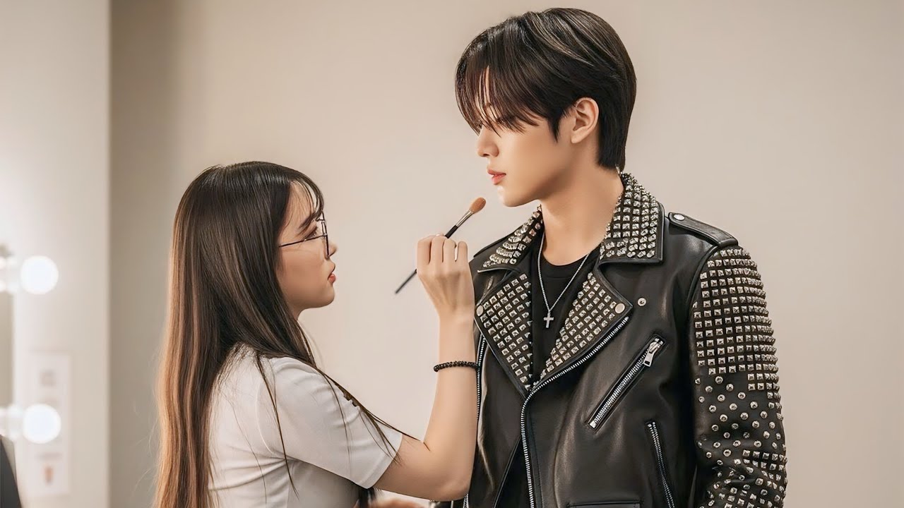 بنت بتعمل حادثه بتكسب منها قوه خارقه بتقرا افكار الاشخاص لما تشوف عنيهم ما عدا الي بتحبه ملخص مسلسل