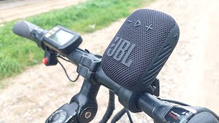 Mount the JBL Wind 3s on a bicycle