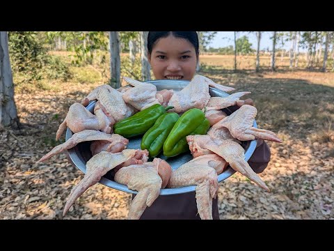 Delicious Fried Chicken Wing with Green Chili / Kdeb Cooking