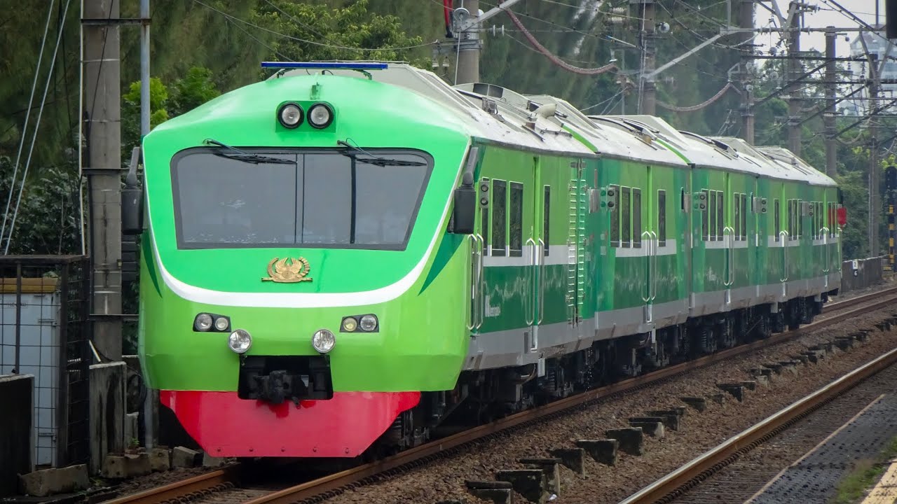 PASUKAN KERETA API PADATI STASIUN SIBUK JAKARTA, PERSIAPAN ANGKUTAN LEBARAN 2026 !!