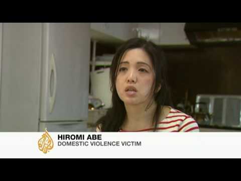 Japanese women hit back at domestic abuse - 25 Apr 09