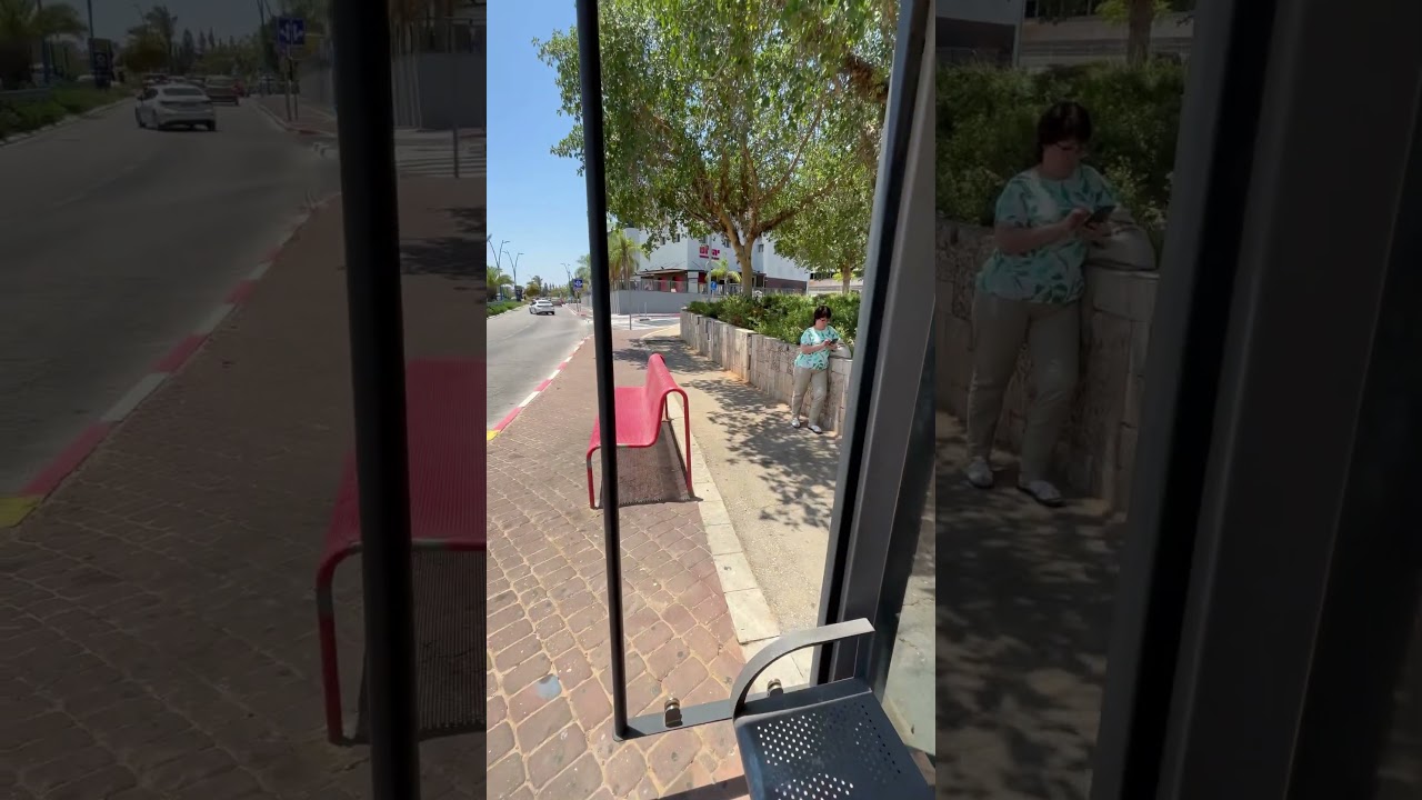 ഇസ്രയേലിലെ ഒരു ബസ്റ്റോപ്പ്..a bustop in Israel 