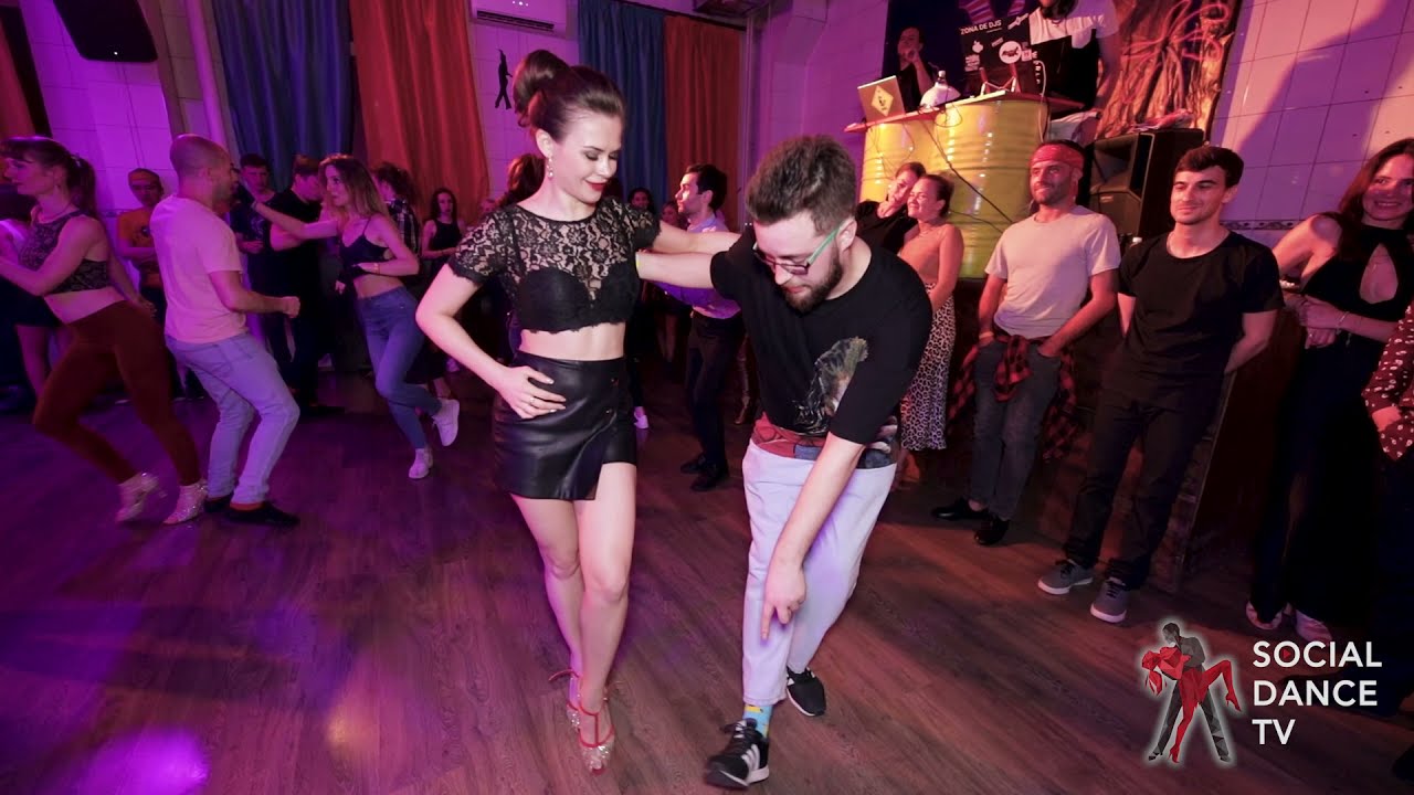 Anton Luzhnyak & Svetlana - Bachata Social Dancing | Respublika days 2021