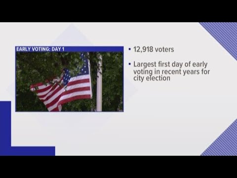 sandro Big turnout for first day of early voting in city election