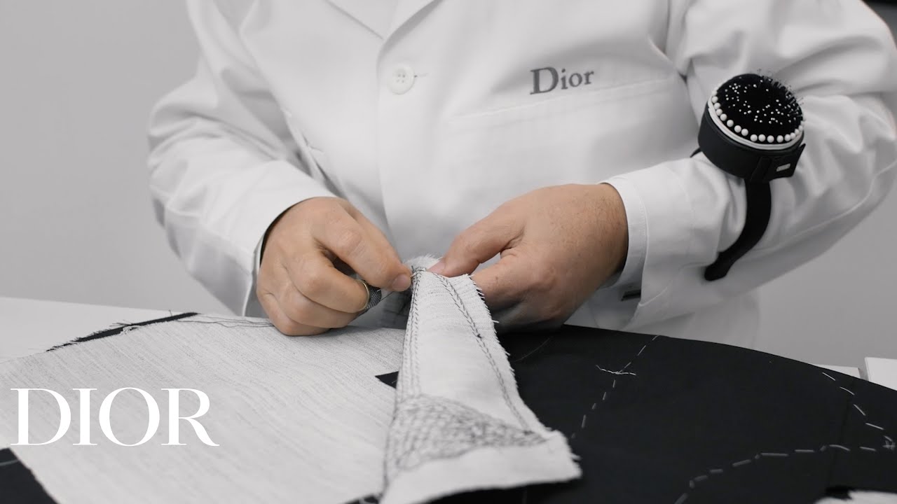 Kim Jones recreates the Dior Men Tailleur Oblique suit from the