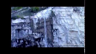 Один из Ашильтинских водопадов