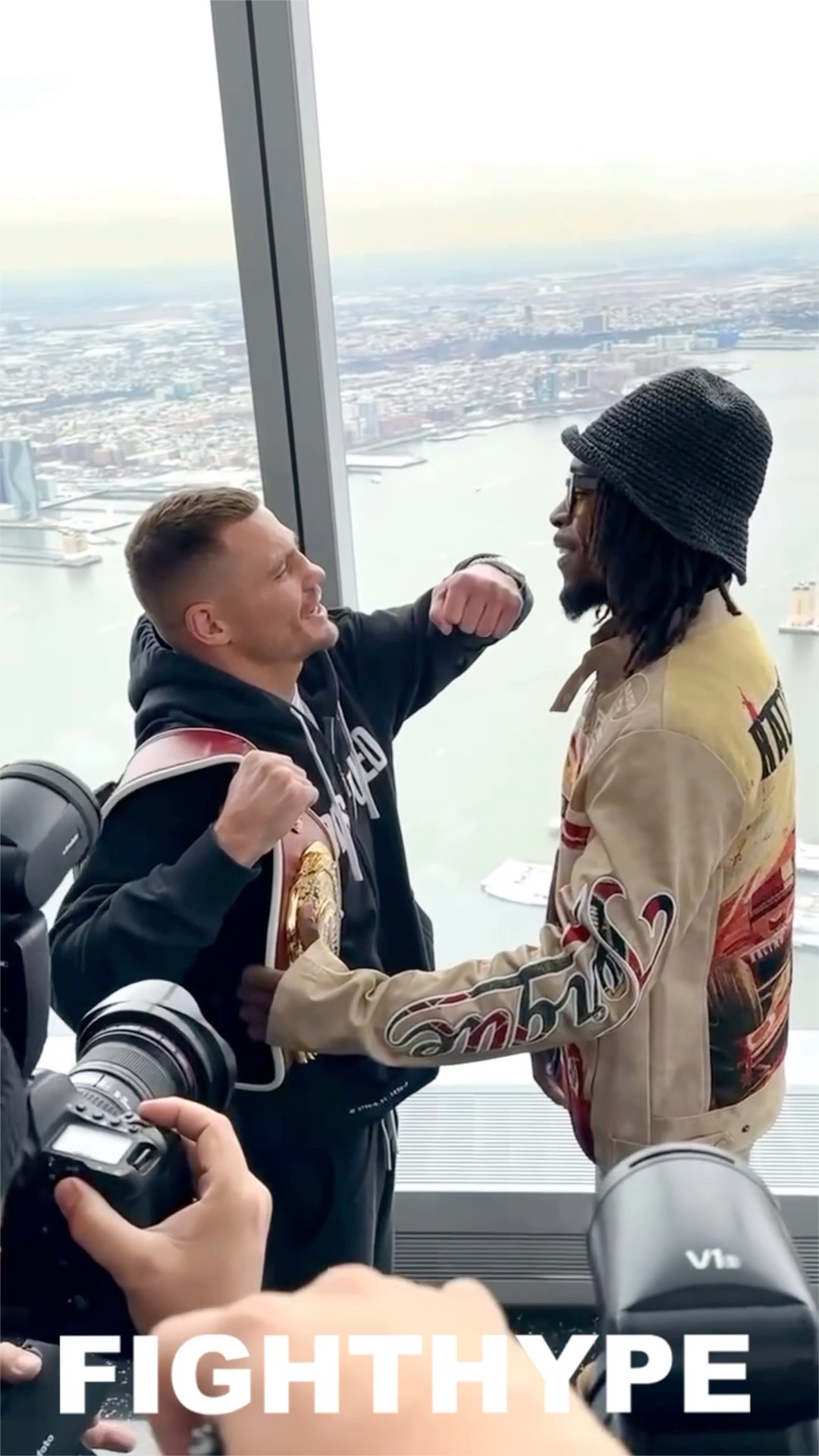 Keyshawn Davis PUTS HANDS ON Denys Berinchyk’s title \u0026 TRIES TO PUNK him at HEATED FACE OFF