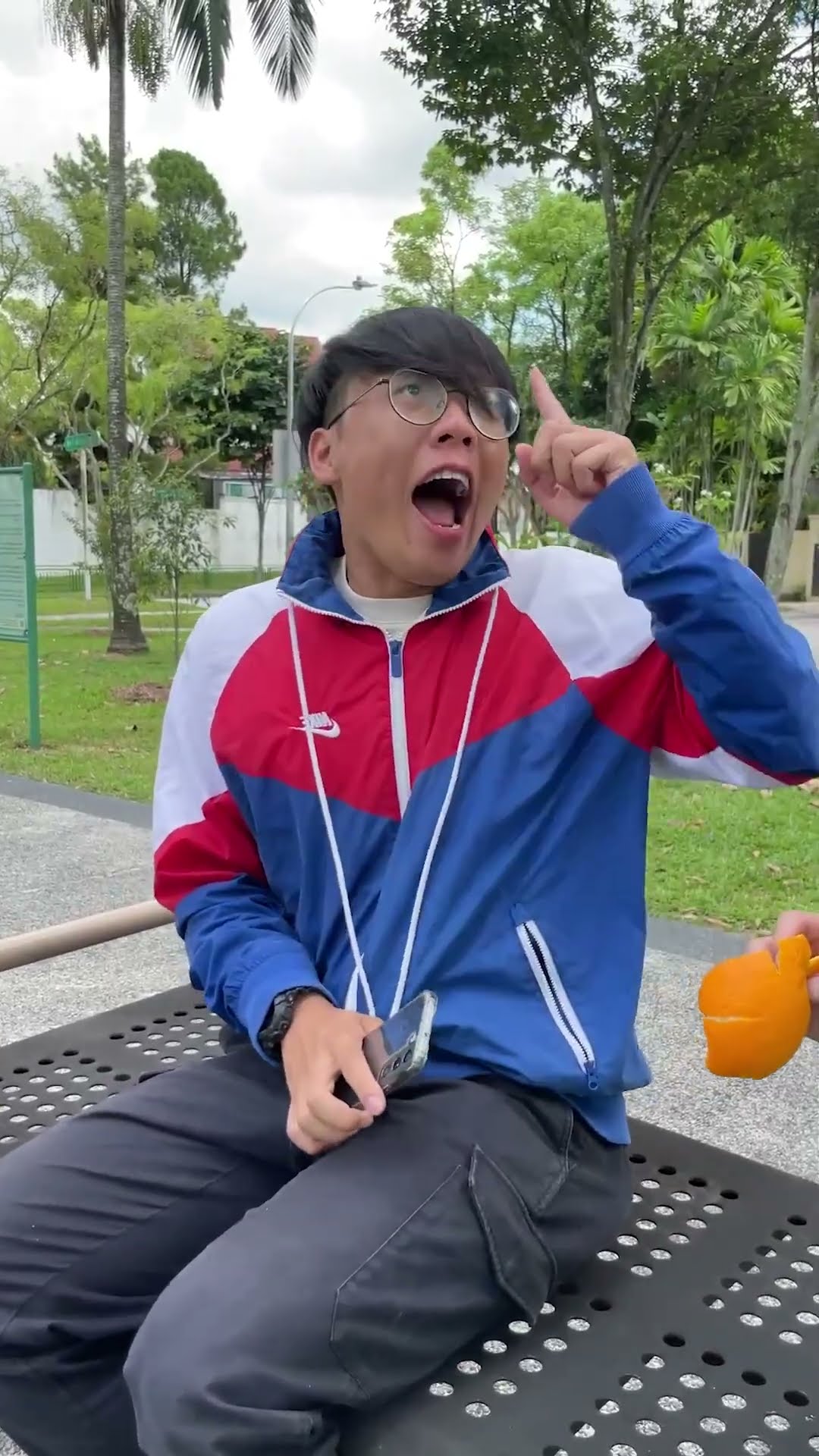 Eating STREET ORANGES Be Like... #shorts #mingweirocks