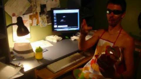 Il se passe quelque chose chez Roger.wmv