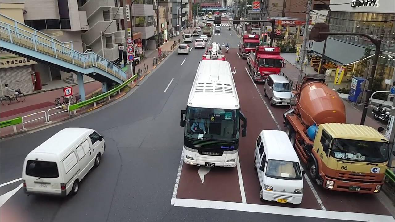 Инфраструктура токио. Дороги в японии движение. Левостороннее движение в токио. Япония пробки в токио. Движение в японии на дорогах.