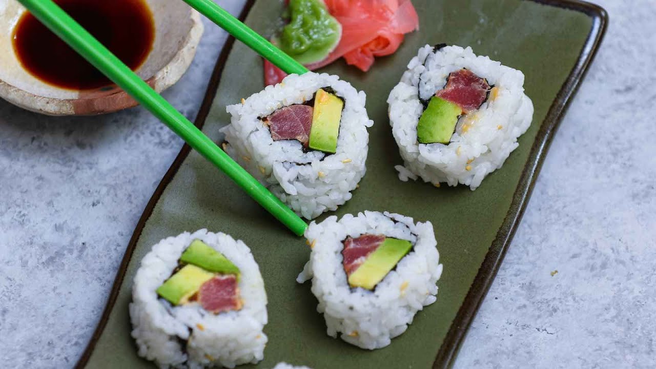 Spicy Tuna Roll (How to Make Tuna Sushi at Home) - YouTube