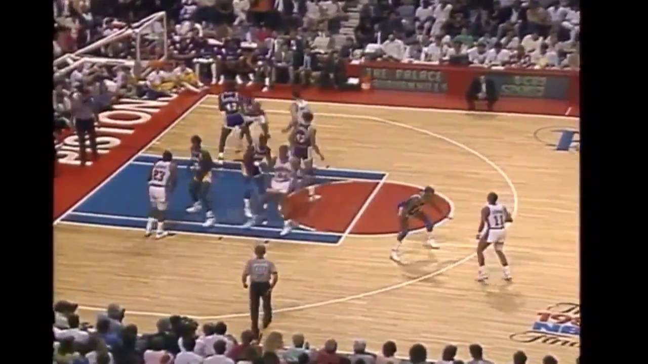 Joe Dumars and Isiah Thomas Take Turns Crossing Over Trio of Lakers