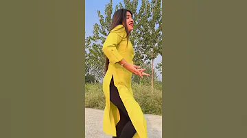 Koi Keel Sapera Le Jaunga Naag Shorts 