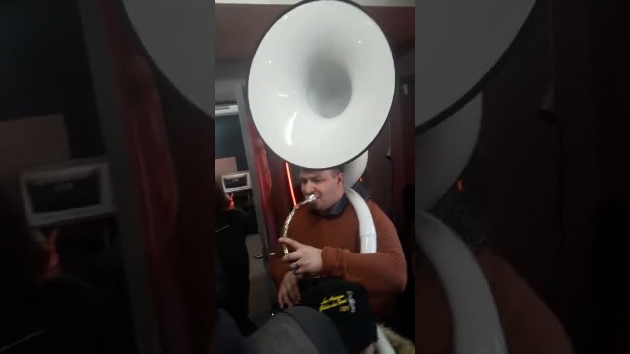 carnaval de haine saint pierre 2022 avec la batterie minsart