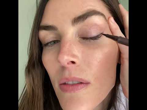 7 Tips for Fabulous Eyes from Hilary Rhoda and Clear Eyes®.