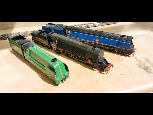 ME82 - GUTZOLD H0 - LOCOTÉNDER VAPOR DR BR64 180 - ANALÓGICA DC