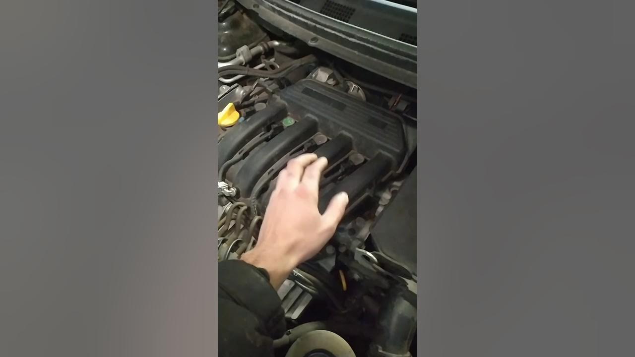 замена свечей альмера g15