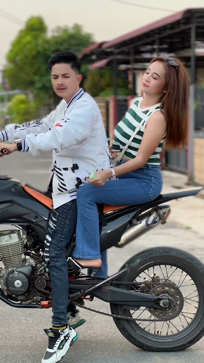 Hayoo siapa yg pacaran suka naik motor yuk komen di bawah #shortvideo