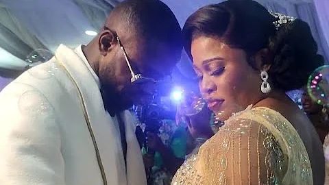 SO SHY! SEE HOW ENIOLA WON WASIU ADEDEJI ON THEIR WEDDING DANCE. MUST WATCH, IYA IBADAN& IJEBU TAKES