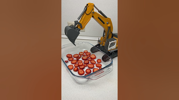 RC excavator make new chocolate 🚧🍫 #shorts