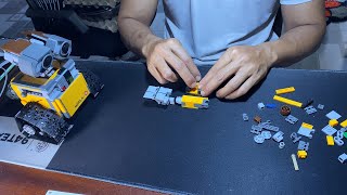 LEGO Wall-E Build – He’s So Cute It Hurts!