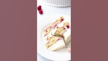 RASPBERRY CAKE  WITH LEMON BUTTERCREAM