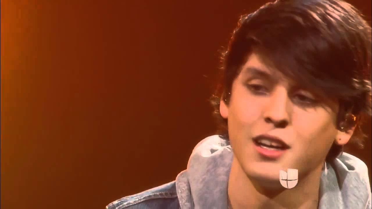 Chris sings. Chris sings