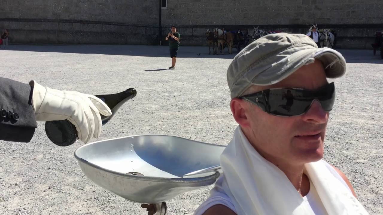 Erste Eindrücke "ProphetInnen-Waschung", Deklamation und positive Weissagung