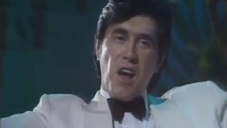 Watch Bryan Ferry Smoke Gets In Your Eyes video