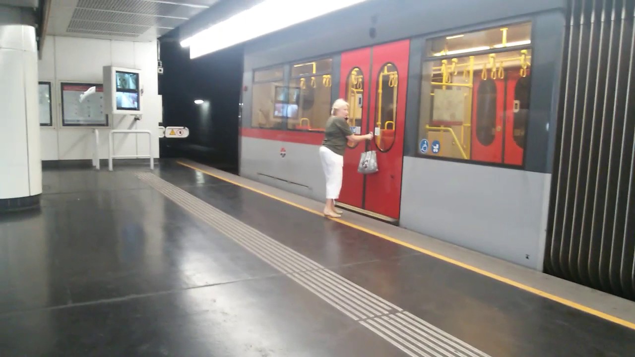 U Bahn Linie U6 Typ T T1 Bahnhof Floridsdorf In Wien Youtube