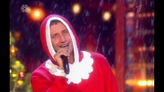 Павел Прилучный и Яна Кошкина поют Jingle Bells.Новогодняя Ночь на Первом 2018