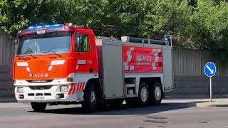 Vantaa maastopalo keskisuuri/Units responding to forest fire in Vantaa