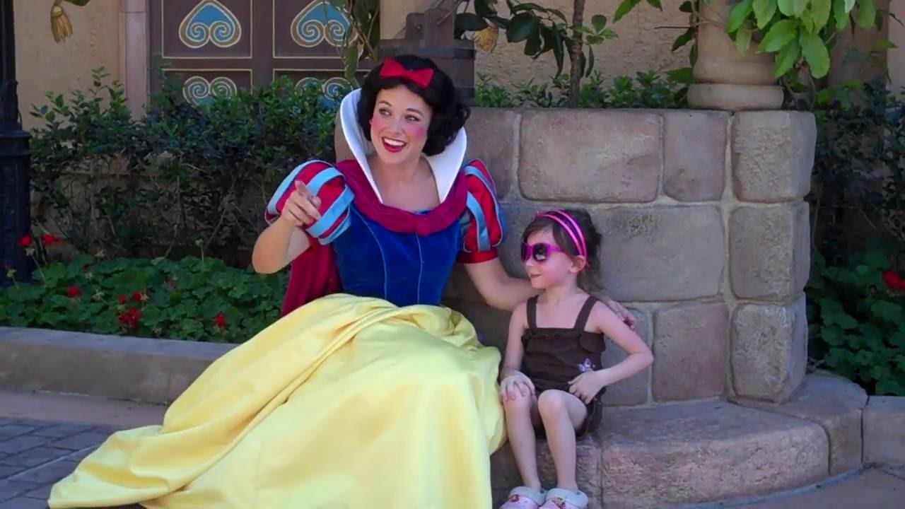 Snow White- WDW - YouTube