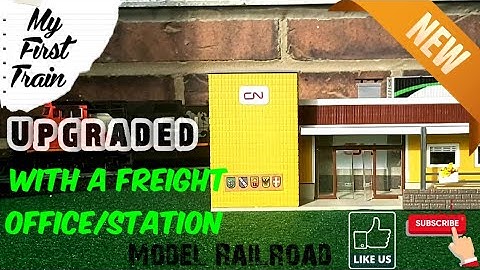 Model Railroad layout HO scale - Vintage Vollmer DB Suburban Station converted to CN / Freight Train